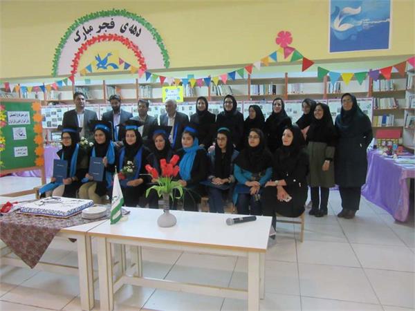 جشن فارغ‌التحصیلی اولین گروه از زبان‌آموزان سطح Advanced مرکز آموزشی فیروزآباد برگزار شد