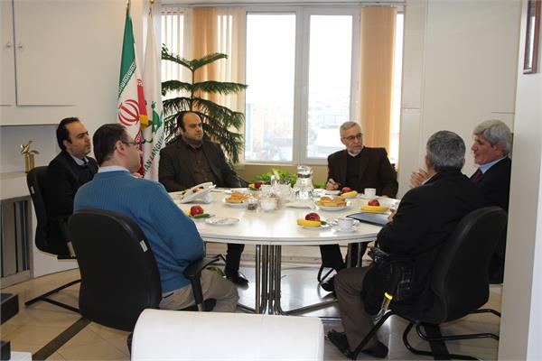 رییس کانون زبان ایران با  معاون آموزشی و پژوهشی سازمان سما دیدار کرد