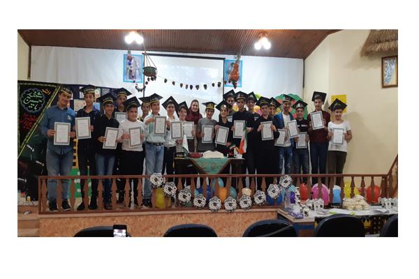 برگزاری جشن فارغ التحصیلی زبان‌آموزان مرکز آموزشی لنگرود