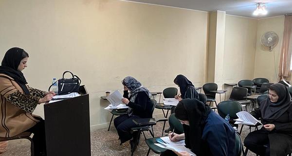 دومین دورۀ آزمون‌های آزمایشی بین‌المللی DELF زبان فرانسه در کانون زبان ایران برگزار شد