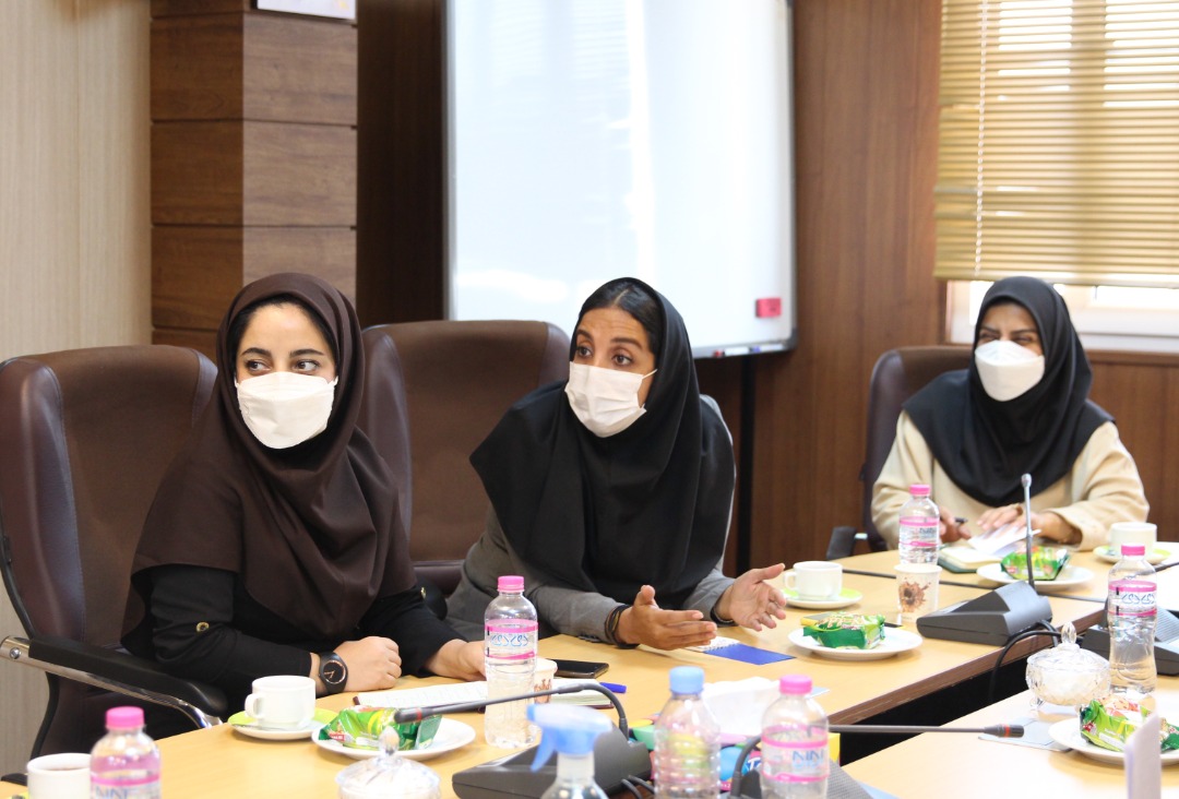 مسئولان مراکز 12