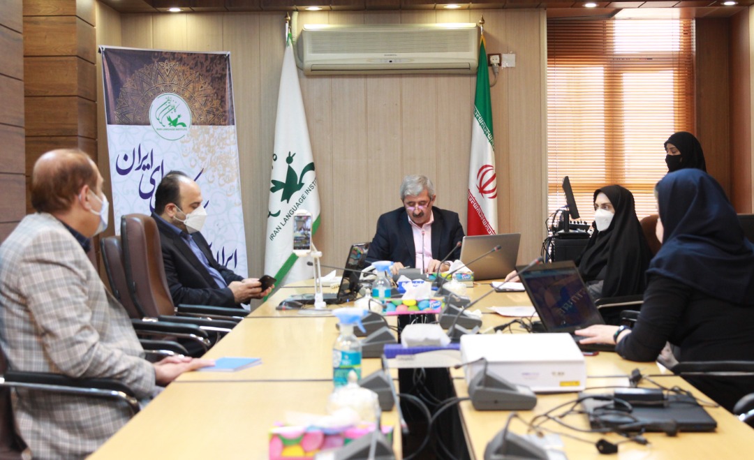 پنل کانون زبان در تلسی 4