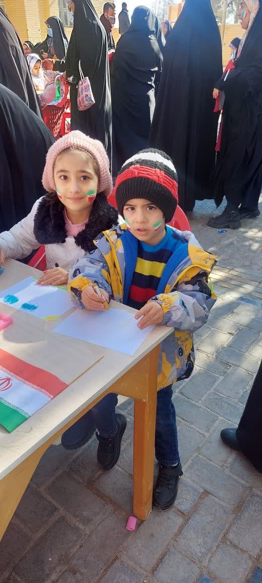 22 بهمن سمنان 12