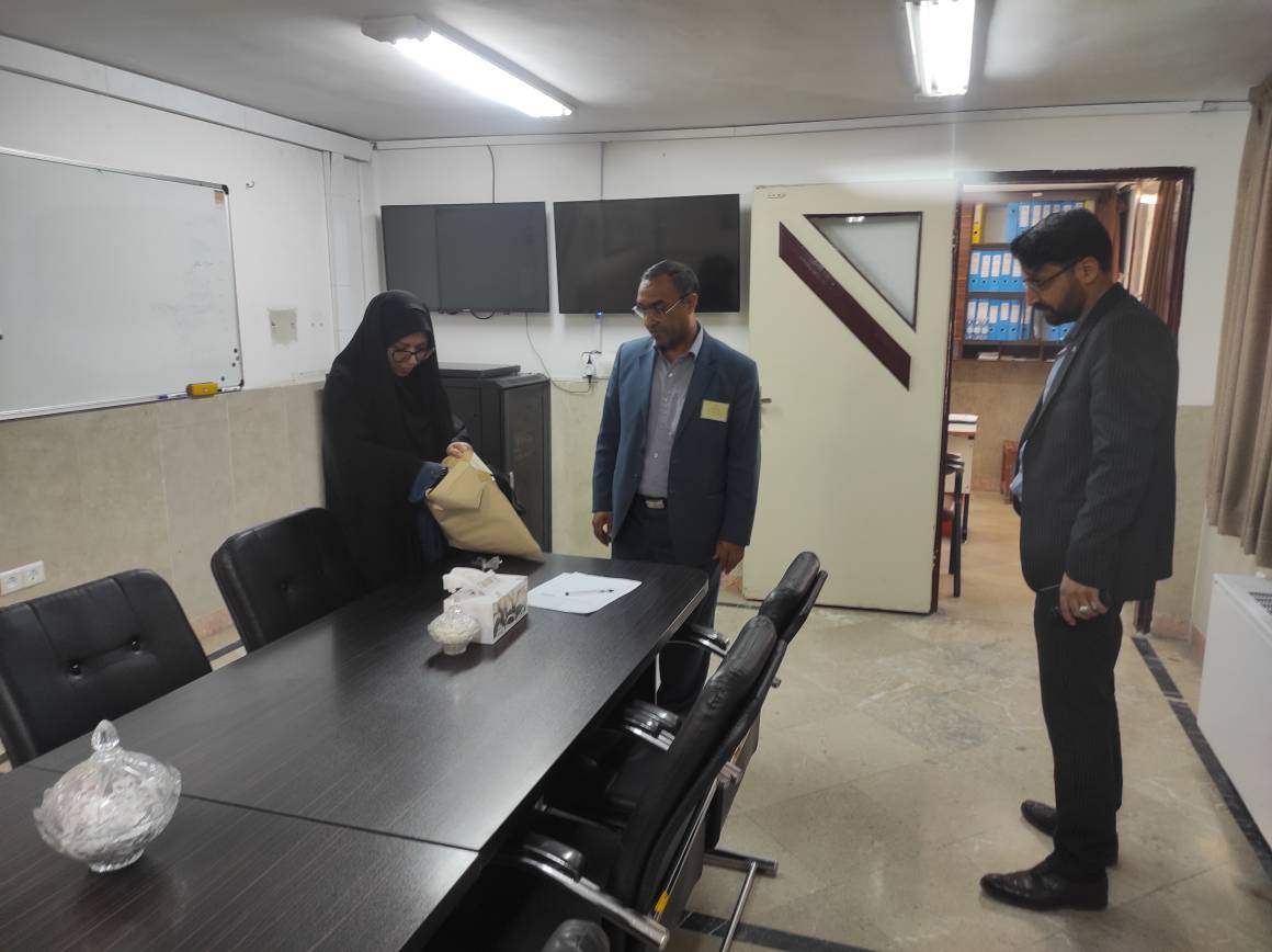 جذب مدرس غیرانگلیسی 8