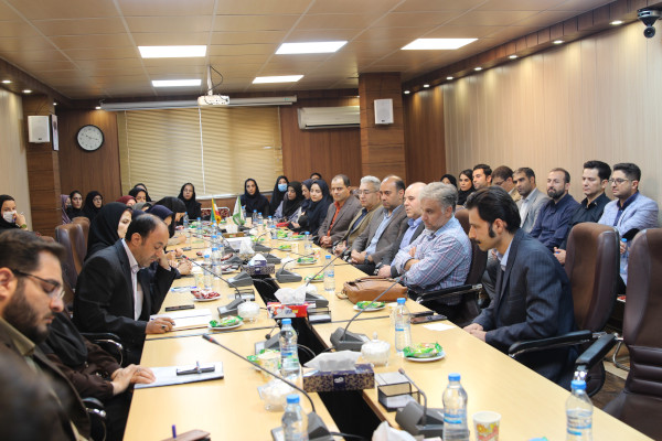 نشست با مسئولان مراکز 14