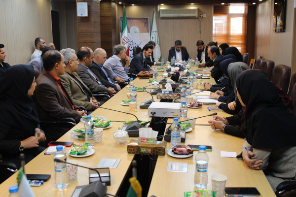 نشست با مسئولان مراکز 16