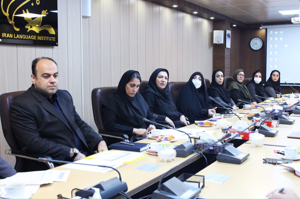 مراکز آموزشی زیان‌ده کانون زبان ایران در کشور جمع‌آوری خواهند شد
