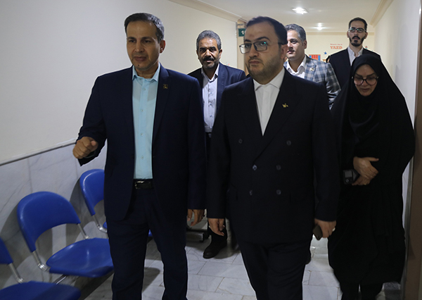 مدیرعامل کانون پرورش فکری از کانون زبان استان یزد بازدید کرد