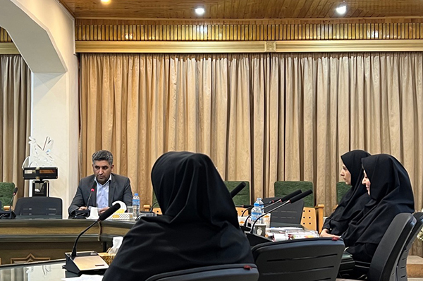 کانون زبان ایران یک خانواده و هویتی چند میلیون نفری است