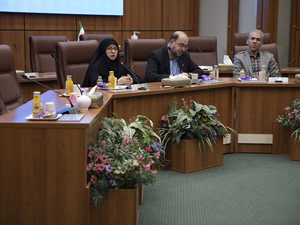 تعامل سه جانبه بین کانون پرورش فکری، کانون زبان ایران و سازمان انرژی اتمی بررسی شد