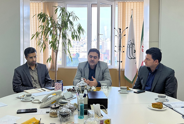 همکاری‌های مشترک کانون زبان ایران و بنیاد سعدی در حوزۀ آموزش زبان فارسی بررسی شد