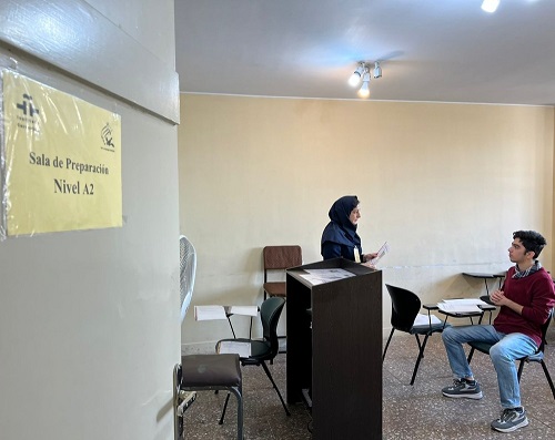 گزارش تصویری از روند برگزاری آزمون کتبی و شفاهی زبان اسپانیایی DELE