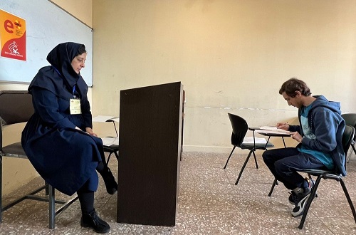 گزارش تصویری از روند برگزاری آزمون کتبی و شفاهی زبان اسپانیایی DELE