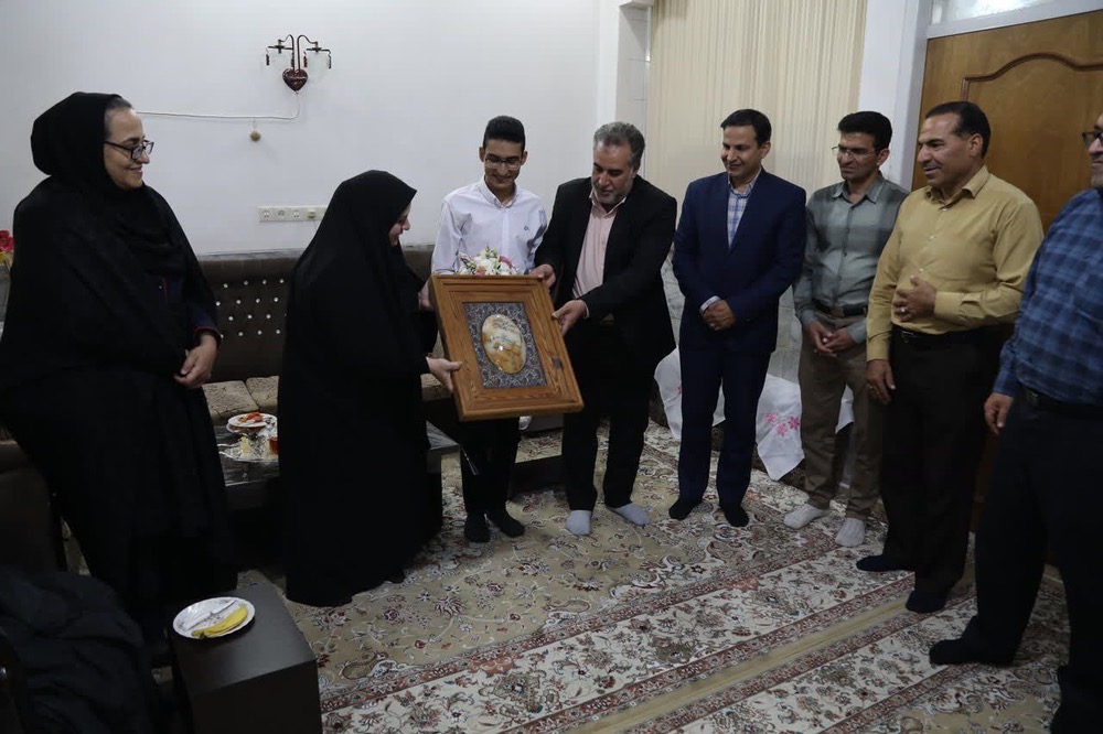 شرکت در کلاس‌های کانون زبان ایران در کسب این موفقیت تاثیرگذار بود