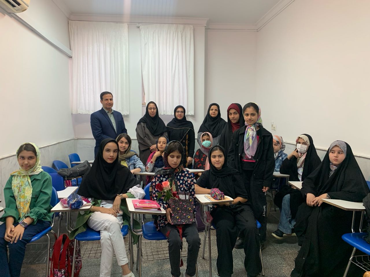 تقدیر از زبان‌آموز روشندل و حافظ قرآن در کانون زبان استان یزد