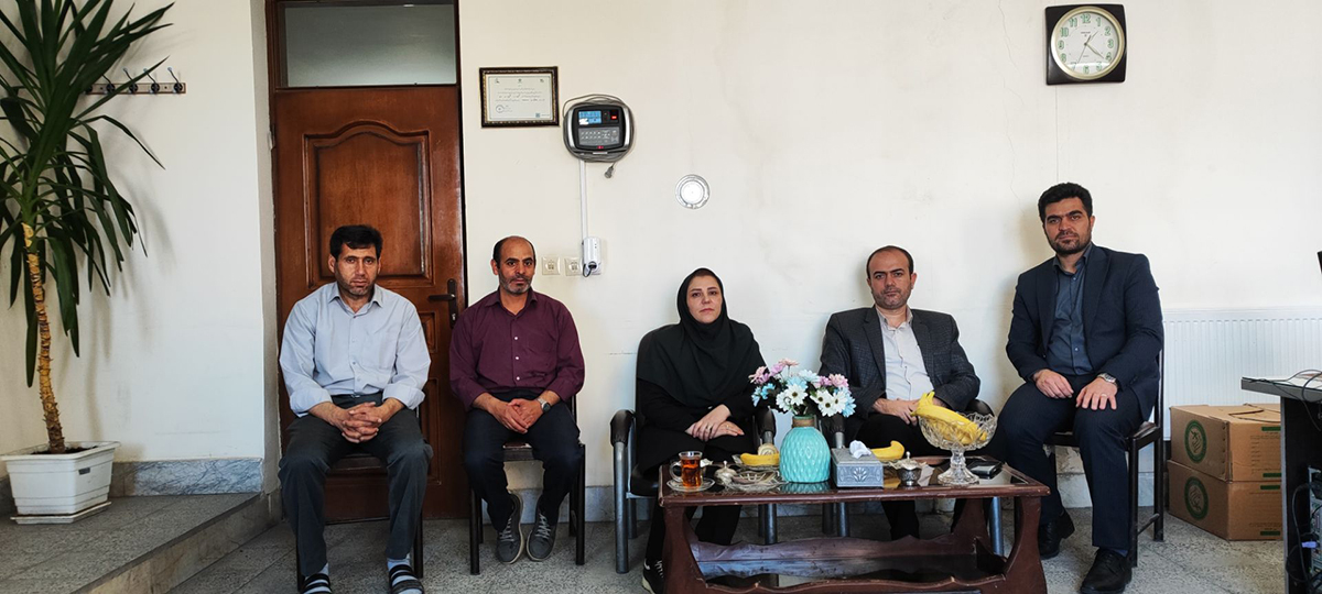 مدیر کانون زبان اردبیل با نمایندۀ مردم مشگین شهر دیدار و گفت و گو کرد