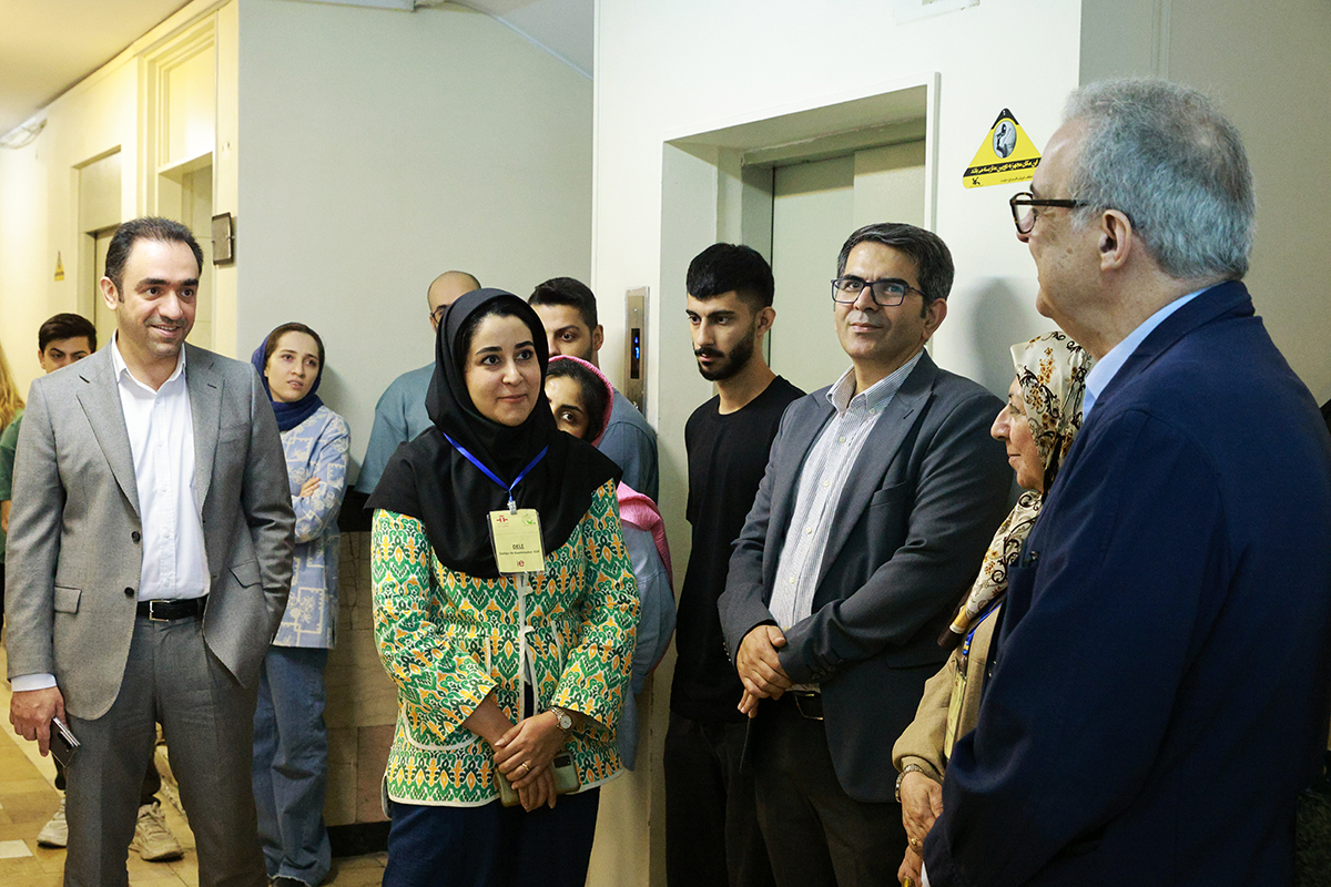 معاون سفیر اسپانیا در ایران از فرآیند برگزاری آزمون DELE در کانون زبان ایران بازدید کرد