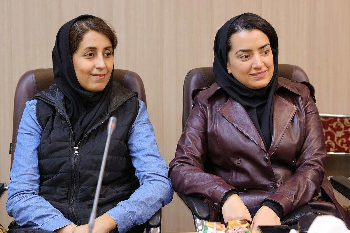 همزمان با هفتۀ پژوهش از کارشناسان کانون زبان ایران تقدیر شد