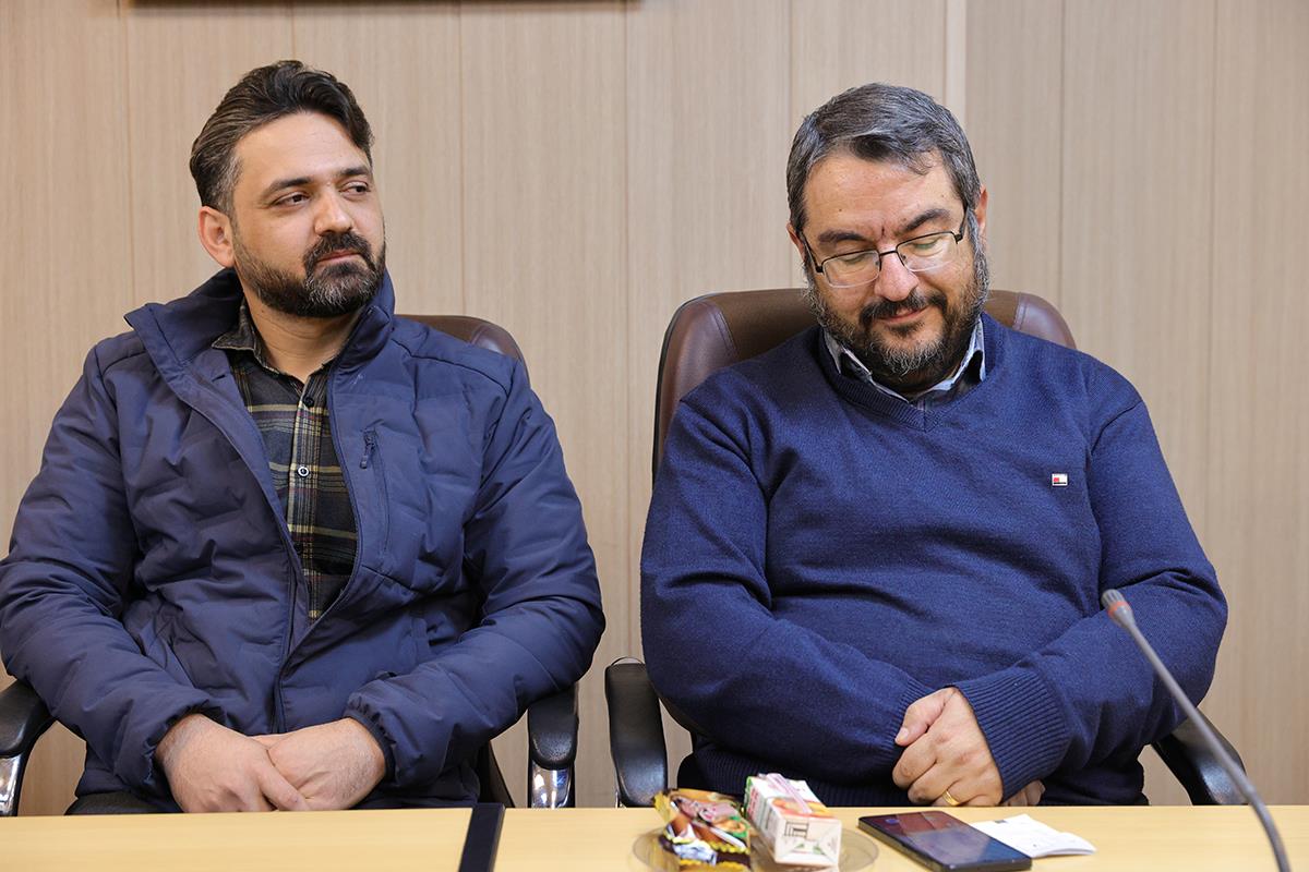 همزمان با هفتۀ پژوهش از کارشناسان کانون زبان ایران تقدیر شد