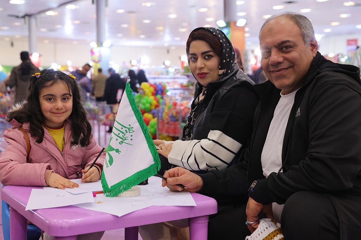حضور کانون زبان ایران در دهمین جشنواره ملی اسباب بازی (گزارش تصویری)