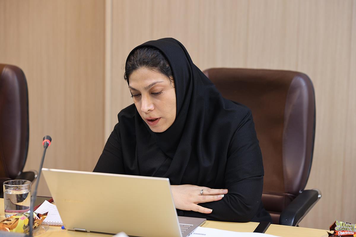 تعامل و هم‌افزایی میان معاونان، مدیران و کارکنان کانون زبان ایران در نشستی مشترک