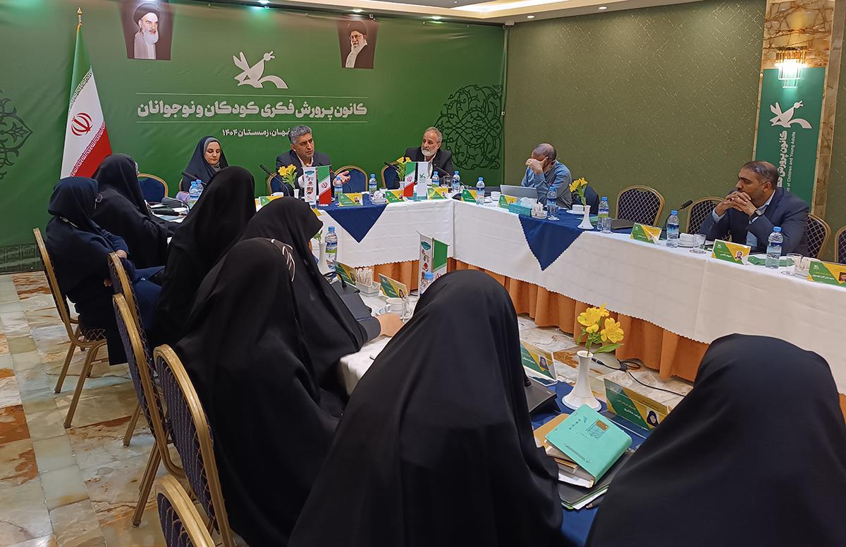 مدیریت آموزشی - فرهنگی با رویکرد ریسک، تصمیم و معنا