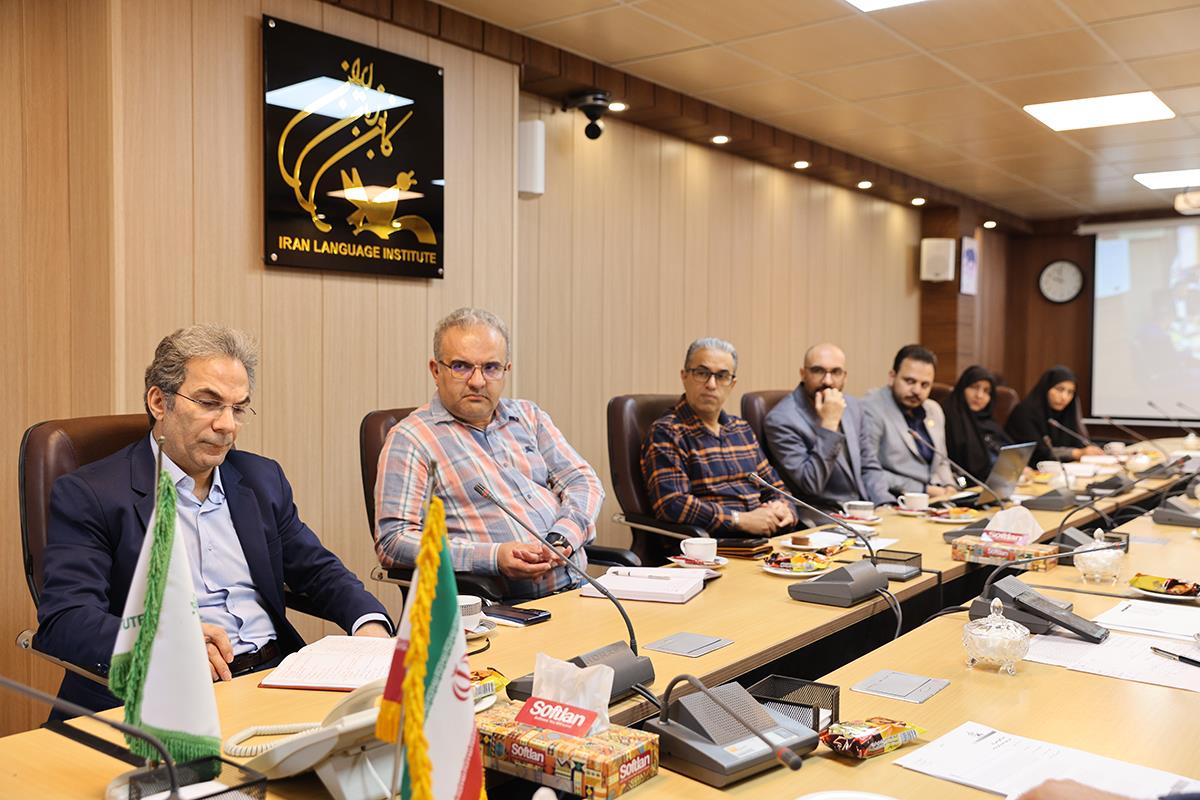 تقویت زیرساخت و کیفیت کلاس‌های آنلاین در کانون زبان ایران