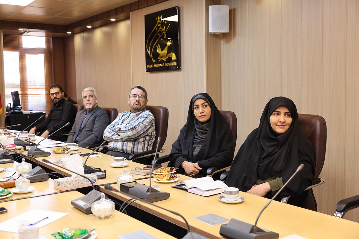روحیۀ همکاری و تلاش کارکنان، سرمایه‌ای الهام‌بخش و قابل اتکا برای کانون زبان ایران