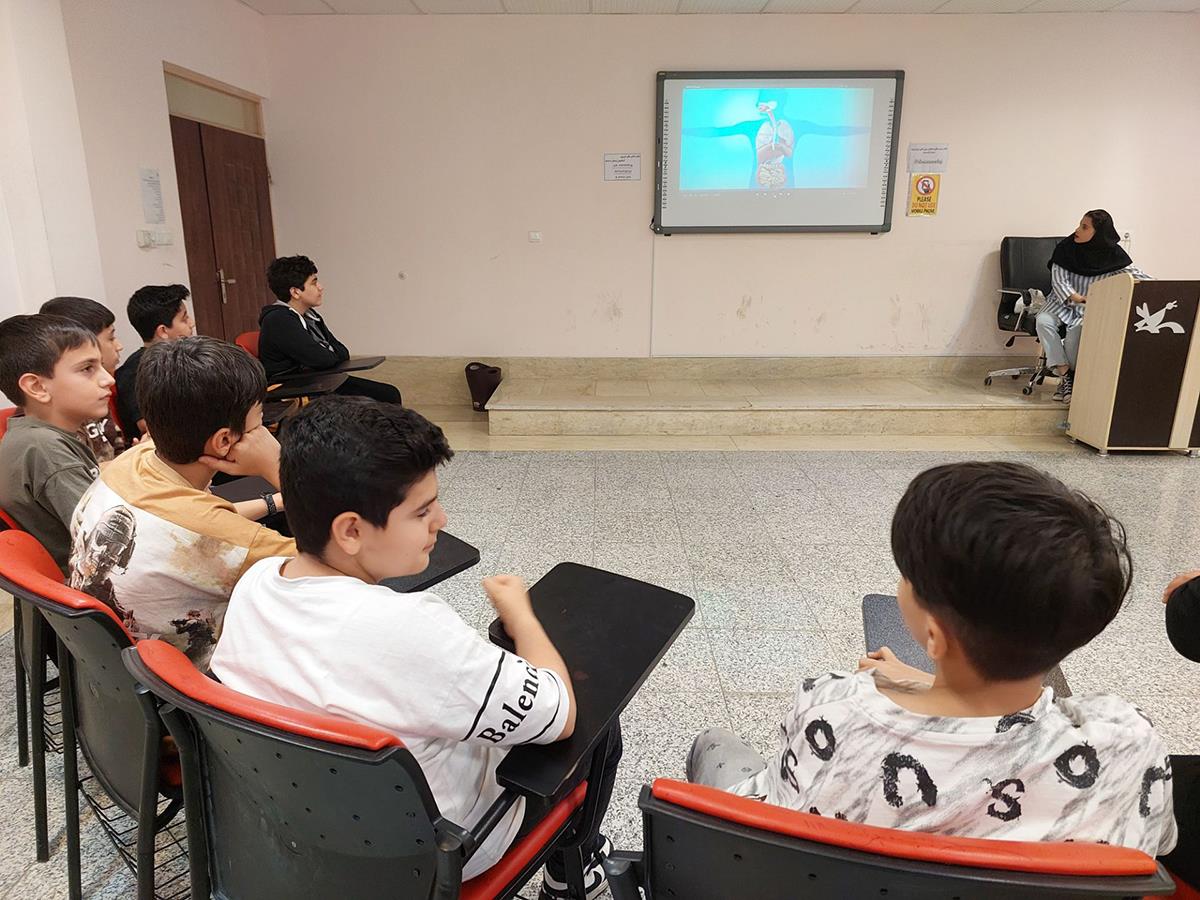 برگزاری رویداد زنگ علوم «Science Time» در مرکز آموزشی سنندج