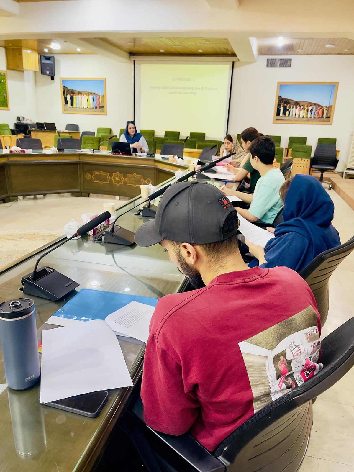 «تور ملی آیلتس» کانون زبان ایران در ایستگان دوم به تهران رسید