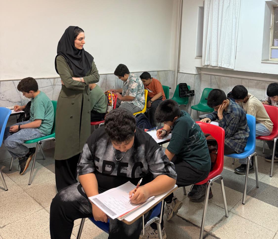 زبان آموزان یزدی در مسابقۀ کتابخوانی شرکت کردند