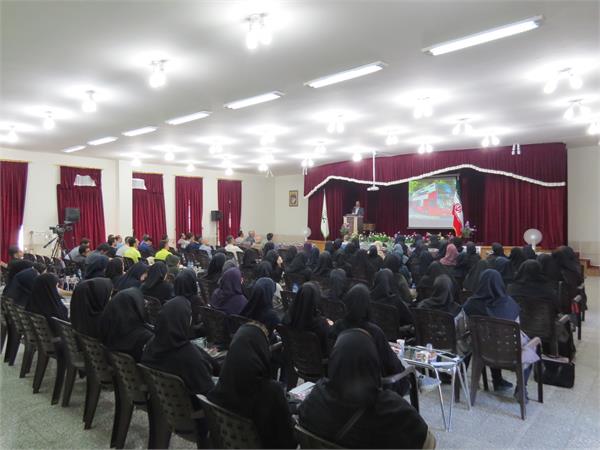 همایش دوره‌ای مدرسان کانون زبان اصفهان برگزار شد