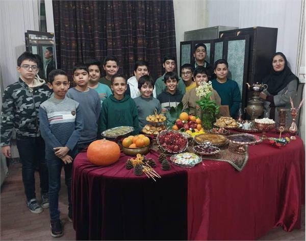 مراکز آموزشی استان یزد به استقبال یلدا رفتند (گزارش تصویری)