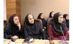 همزمان با هفتۀ پژوهش از کارشناسان کانون زبان ایران تقدیر شد