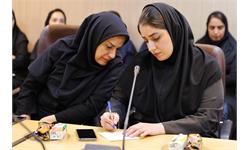 همزمان با هفتۀ پژوهش از کارشناسان کانون زبان ایران تقدیر شد