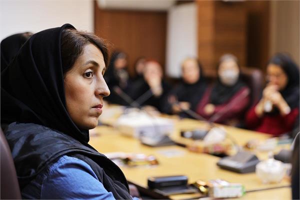 همزمان با هفتۀ پژوهش از کارشناسان کانون زبان ایران تقدیر شد