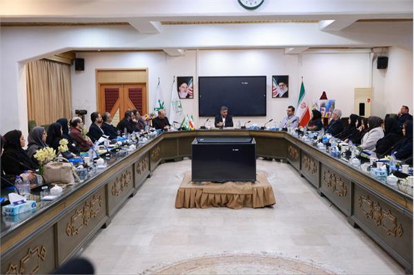 گزارش تصویری از جشن گرامیداشت روز پژوهش کانون زبان ایران