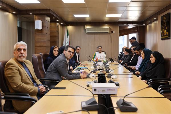 اولین دغدغۀ ما تلاش برای بهبود معیشت کارکنان است