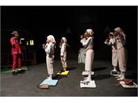 نمایش انگلیسی «کار سخت» در برازجان