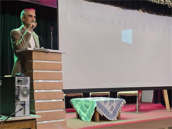 کارگاه آموزشی ویژه مدرسان جدیدالورود استان اصفهان برگزار شد