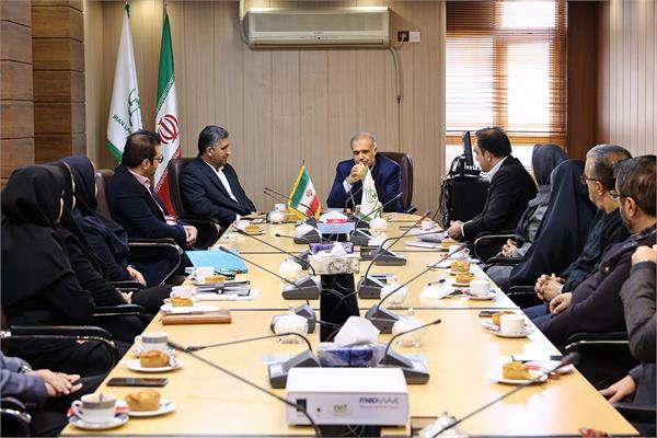 از توسعه کانون زبان ایران در روسیه و کشورهای مشترک‌المنافع حمایت خواهم کرد