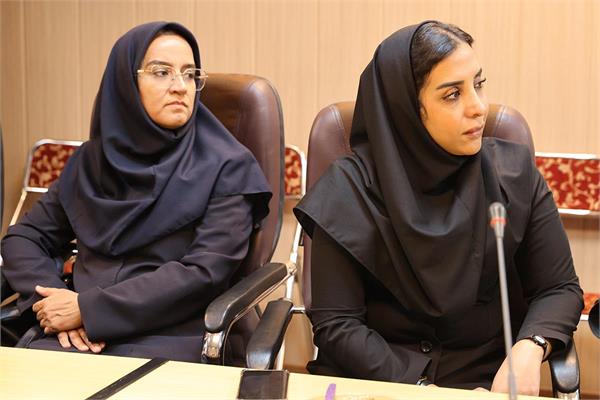 از همکاران بازنشسته کانون زبان ایران تجلیل شدند