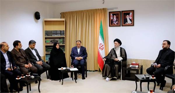 رییس کانون زبان ایران با نمایندۀ ولی فقیه در استان گلستان دیدار کرد