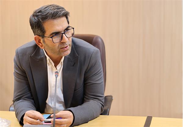 اولین دغدغۀ ما تلاش برای بهبود معیشت کارکنان است