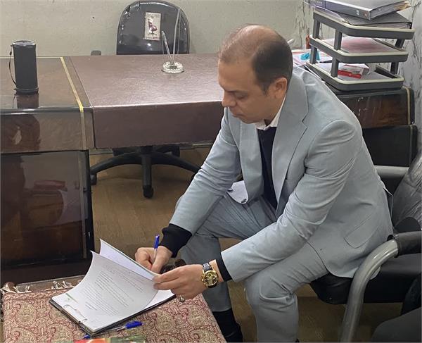 امضا تفاهم‌نامه همکاری میان کانون زبان استان قم با شهرداری و دادگستری این استان