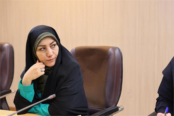 تعامل و هم‌افزایی میان معاونان، مدیران و کارکنان کانون زبان ایران در نشستی مشترک