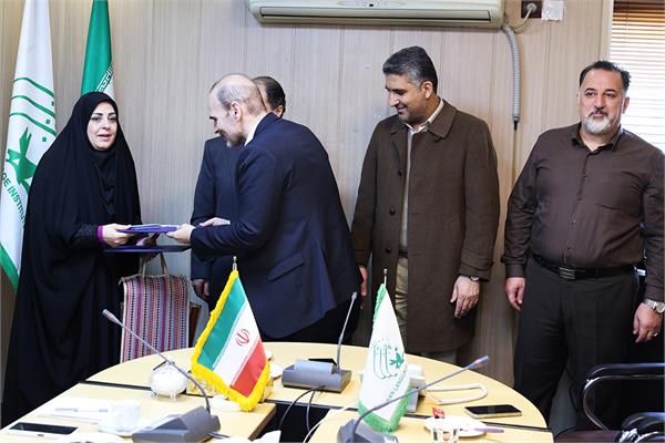 مراسم تقدیر از همکاران بازنشسته کانون زبان ایران برگزار شد