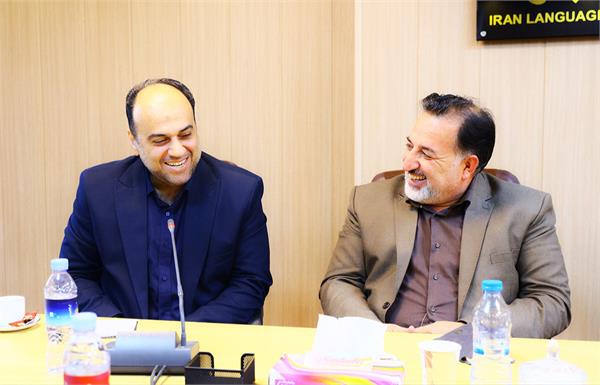 فرشاد سیفی معاون اداری ـ مالی کانون زبان ایران شد