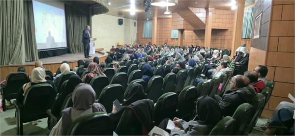 توانمندسازی والدین به عنوان شرکای استراتژیک در فرآیند آموزش