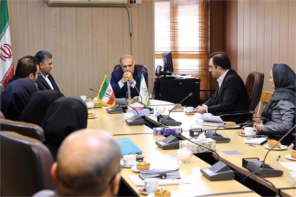 از توسعه کانون زبان ایران در روسیه و کشورهای مشترک‌المنافع حمایت خواهم کرد